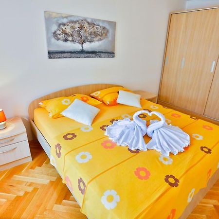 Ibis Apartment Spalato Esterno foto
