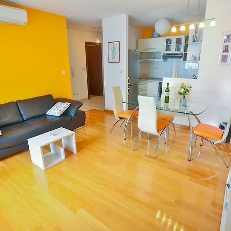 Ibis Apartment Spalato Esterno foto