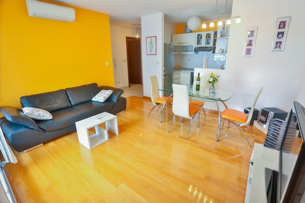 Ibis Apartment Spalato Esterno foto